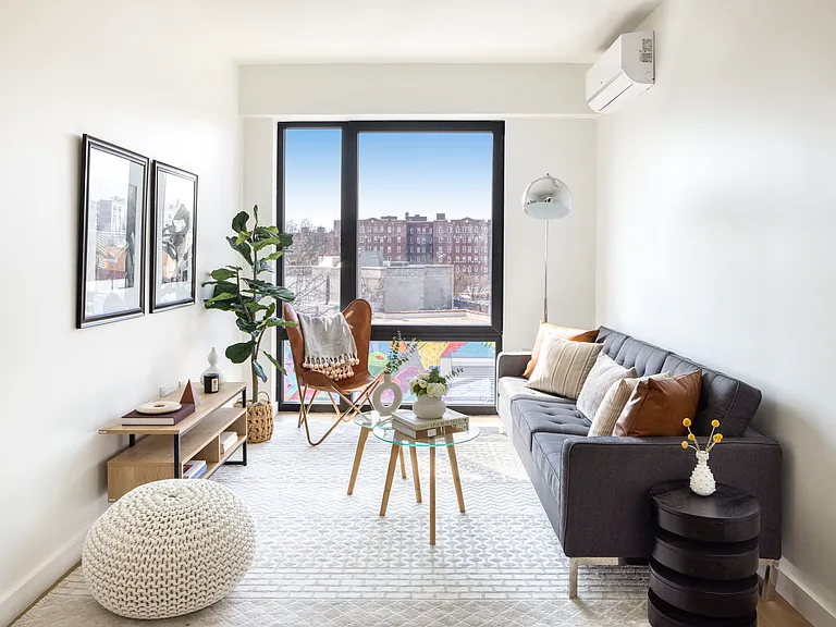 1 Sullivan Pl #8B — Photo 3