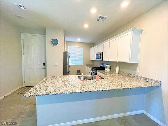 5th image of 4407 Creekside Cavern Ave