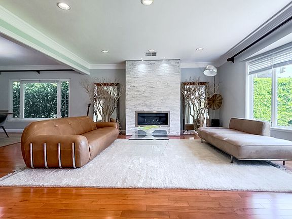 3rd image of 603 S McCadden Pl