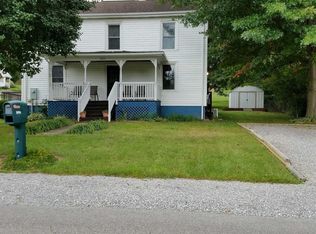 2004 3rd St, Radford, VA 24141