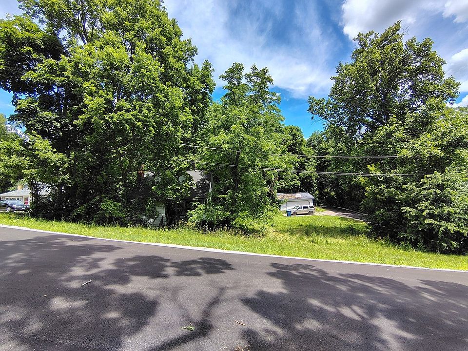 2nd image of 21538 W Elm St