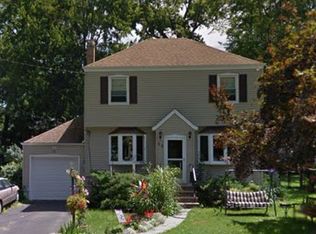 22 Longacre Dr, Livingston, NJ 07039