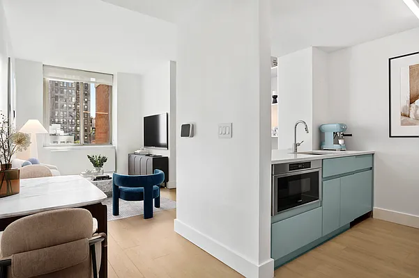 Rented by Greystar | media 2