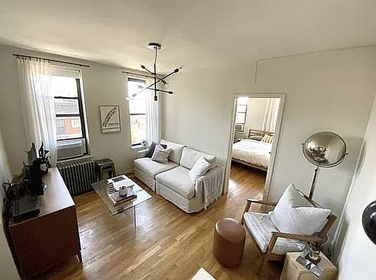 2nd image of 889 5th Ave #11