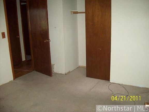 3rd image of 5515 Lower 182nd St W