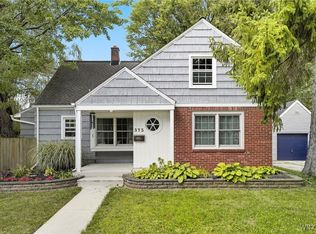 375 Walton Dr, Amherst, NY 14226