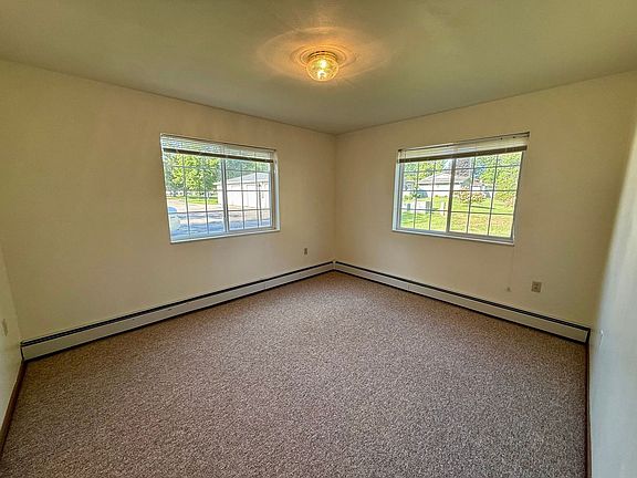 5th image of 242 W 4th St APT 5