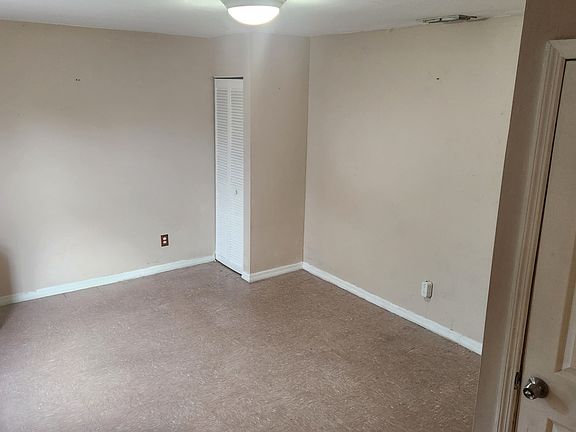 2nd image of 27715 Tennessee St