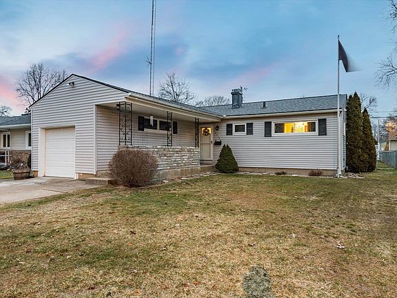 2nd image of 2715 Anzio Ave