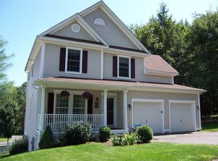 19 Village Ln, Collinsville, CT 06019
