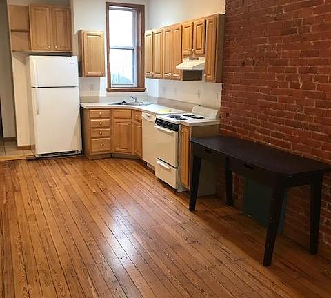 4th image of 1635 Fairmount Ave APT 1