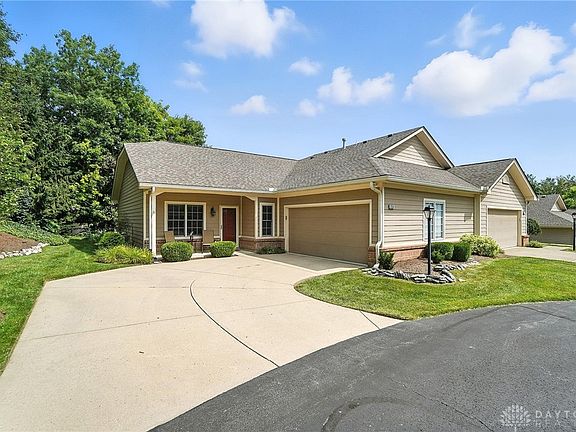 3rd image of 3359 Darbyshire Dr