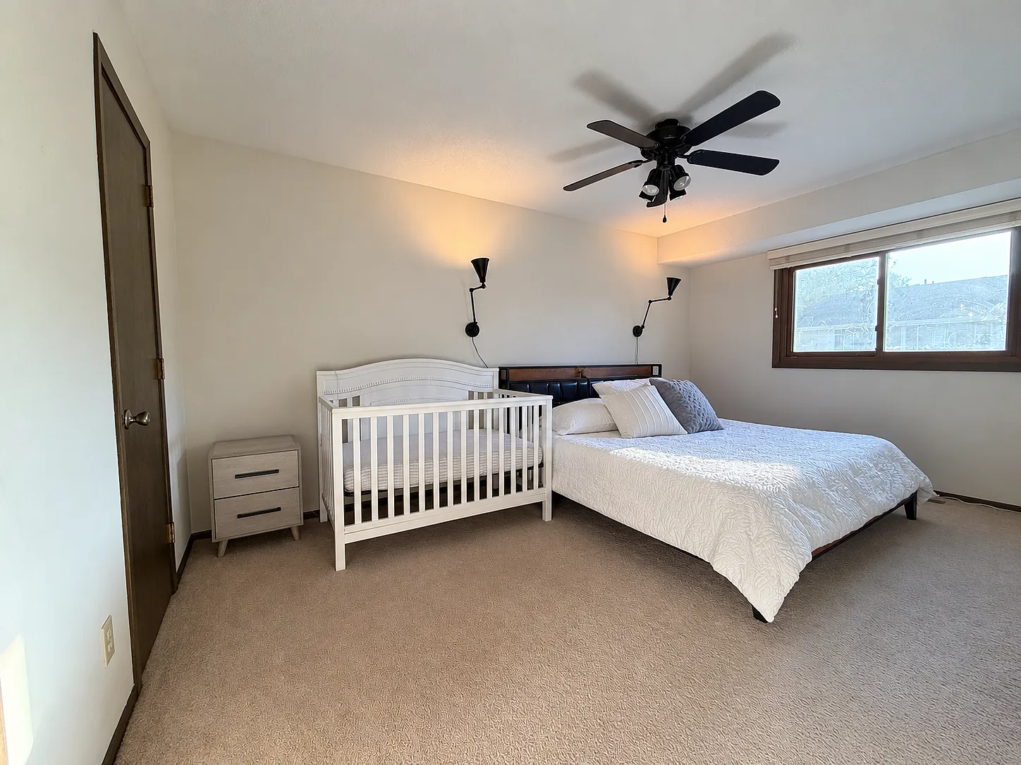 2 bed, 1222 sqft, $2,100 — Photo 4