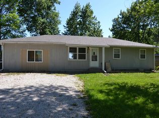 428 E 10th St, Lyndon, KS 66451