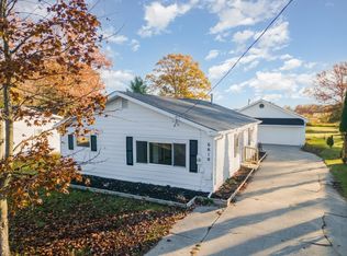 6610 Perrine Rd, Midland, MI 48642