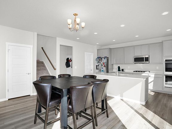 4th image of 864 Forest Canyon Rd