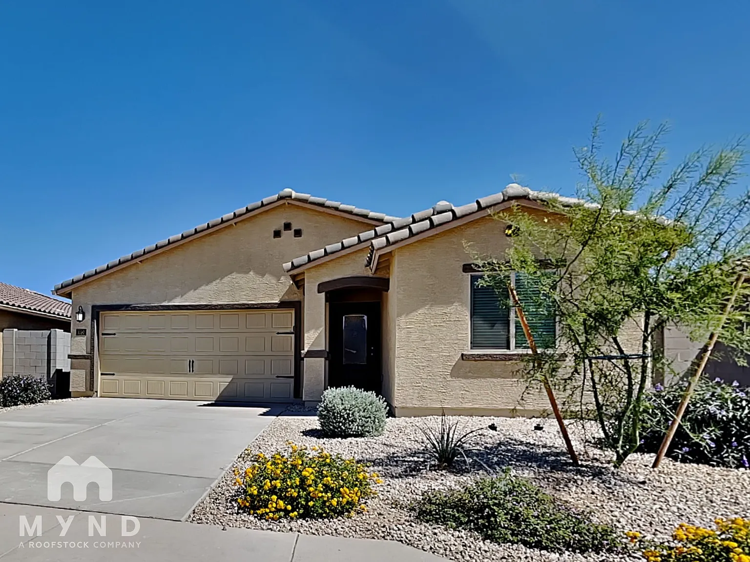 3 bed, 2.0 bath, 1244 sqft, $1,620 — Photo 1