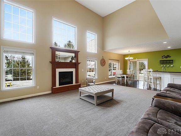 4th image of 2645 Meadowpoint Dr