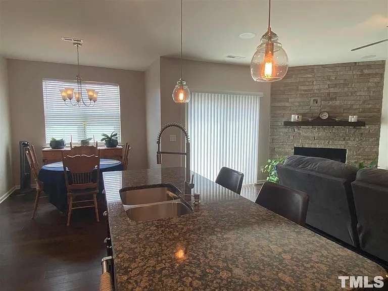 213 Churment Ct — Photo 8
