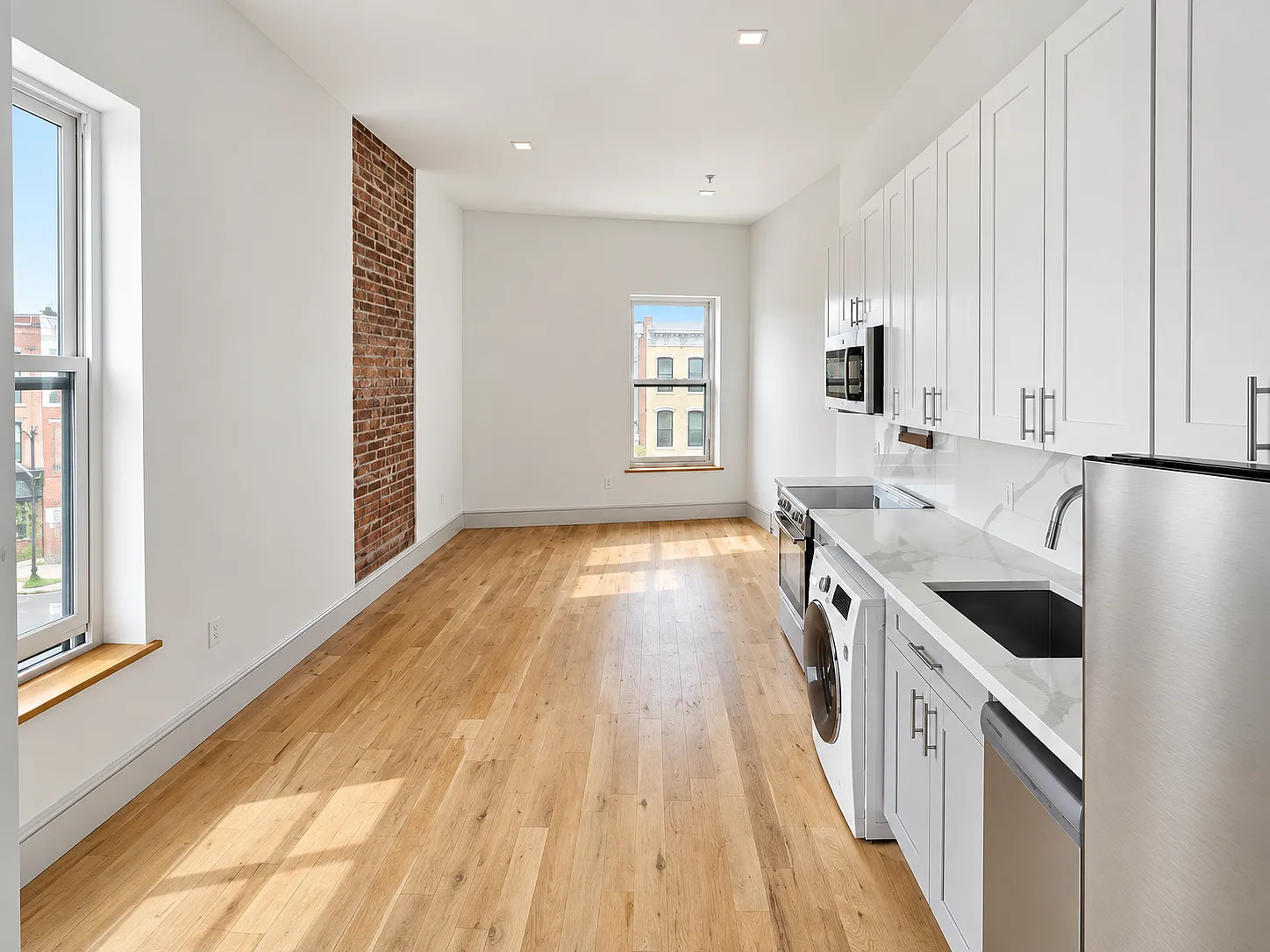 609 Broadway — Photo 2