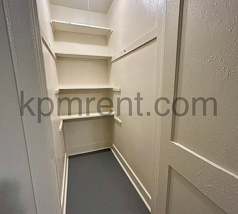 5th image of 605 2nd St NW