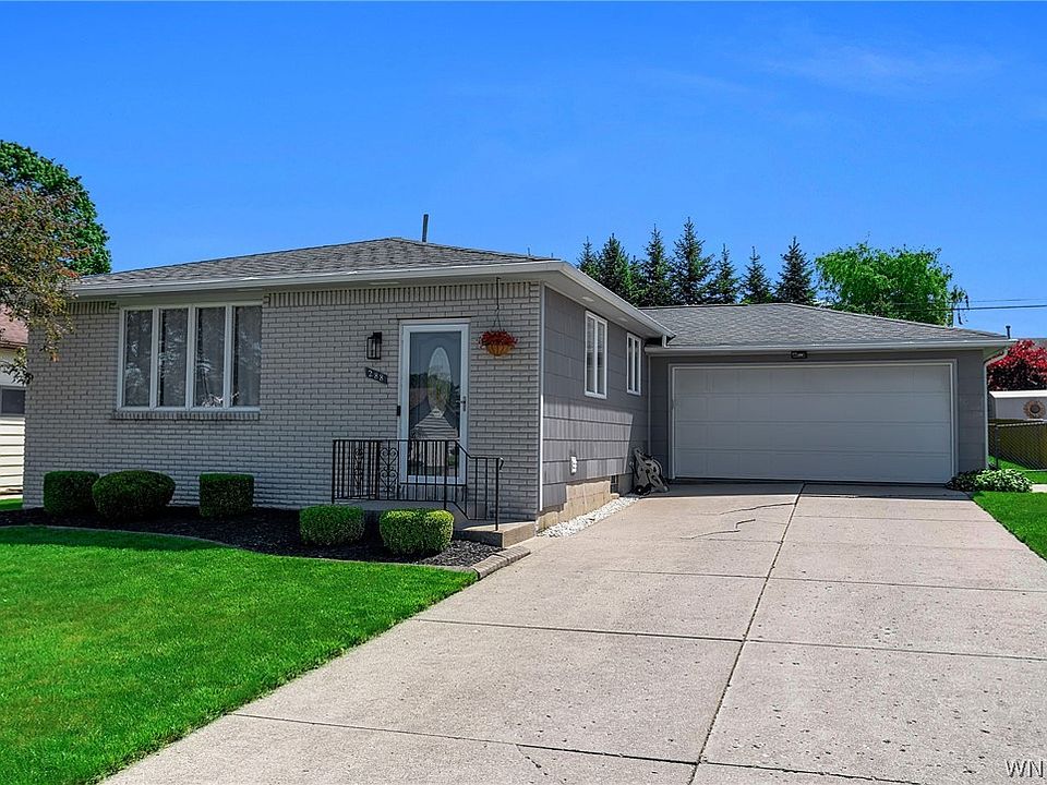1st image of 288 Barbados Dr
