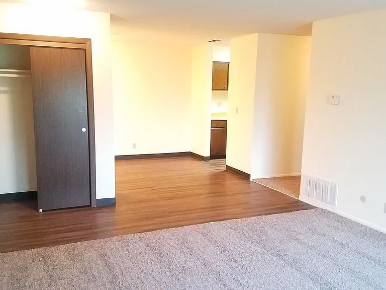 Kimberly Club Apartments — Photo 125