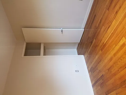 Rented by Sharpstone Realty LLC | media 8