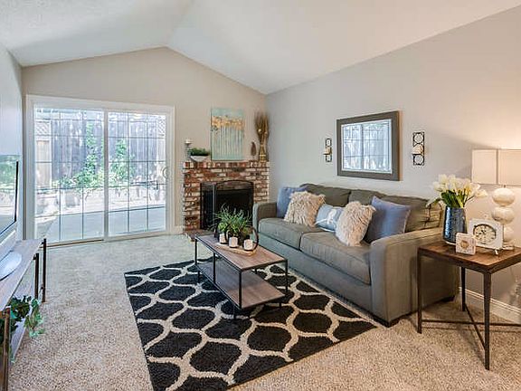 5th image of 2456 Cypress St