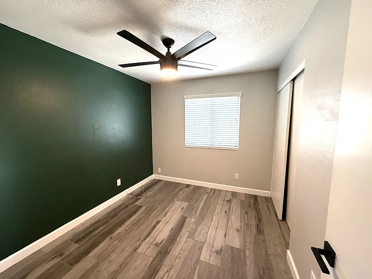 1256 E Utopia Rd — Photo 12