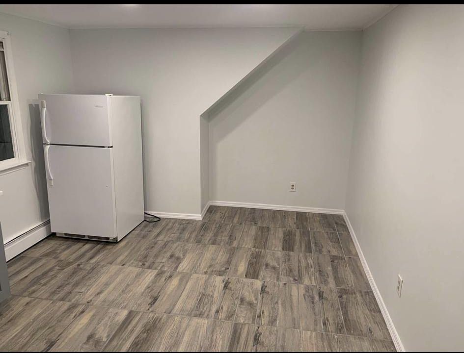 1st image of 25 Cherry Ln Floor 1