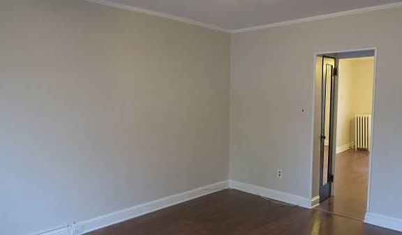 3rd image of 670 Willis Ave