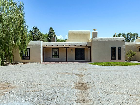 4th image of 1718 Avenida Las Campanas NW