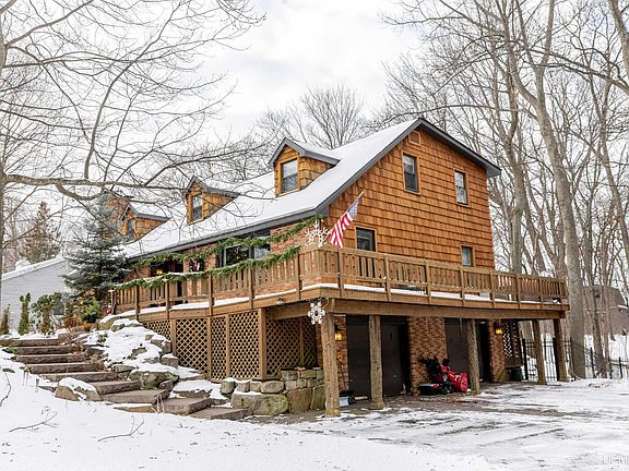 2nd image of 606 Brule Rd