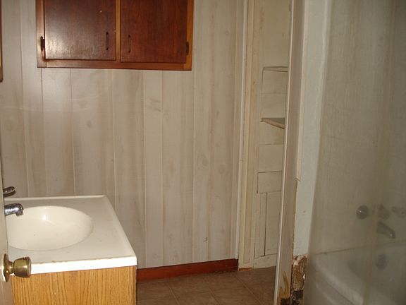 5th image of 507 Pelham St