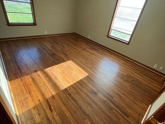 2nd image of 1307 S Jefferson Ave