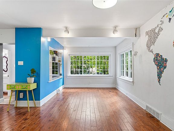 4th image of 5443 Wellesley Ave
