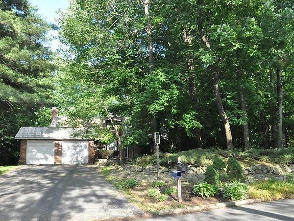 2nd image of 380 Pleasant Hill Dr