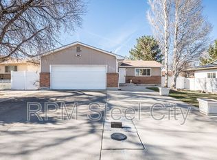 2119 Chatalet Ln, Pueblo, CO 81005