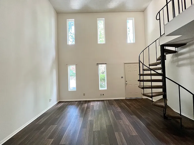 Glenview Apartments — Photo 52