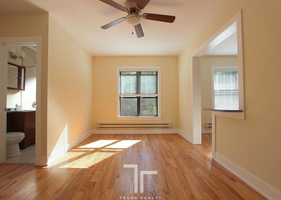1st image of 2900 N Mildred Ave #29042I