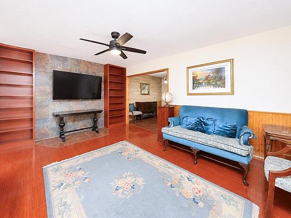 5th image of 21 Lindenwood Ave