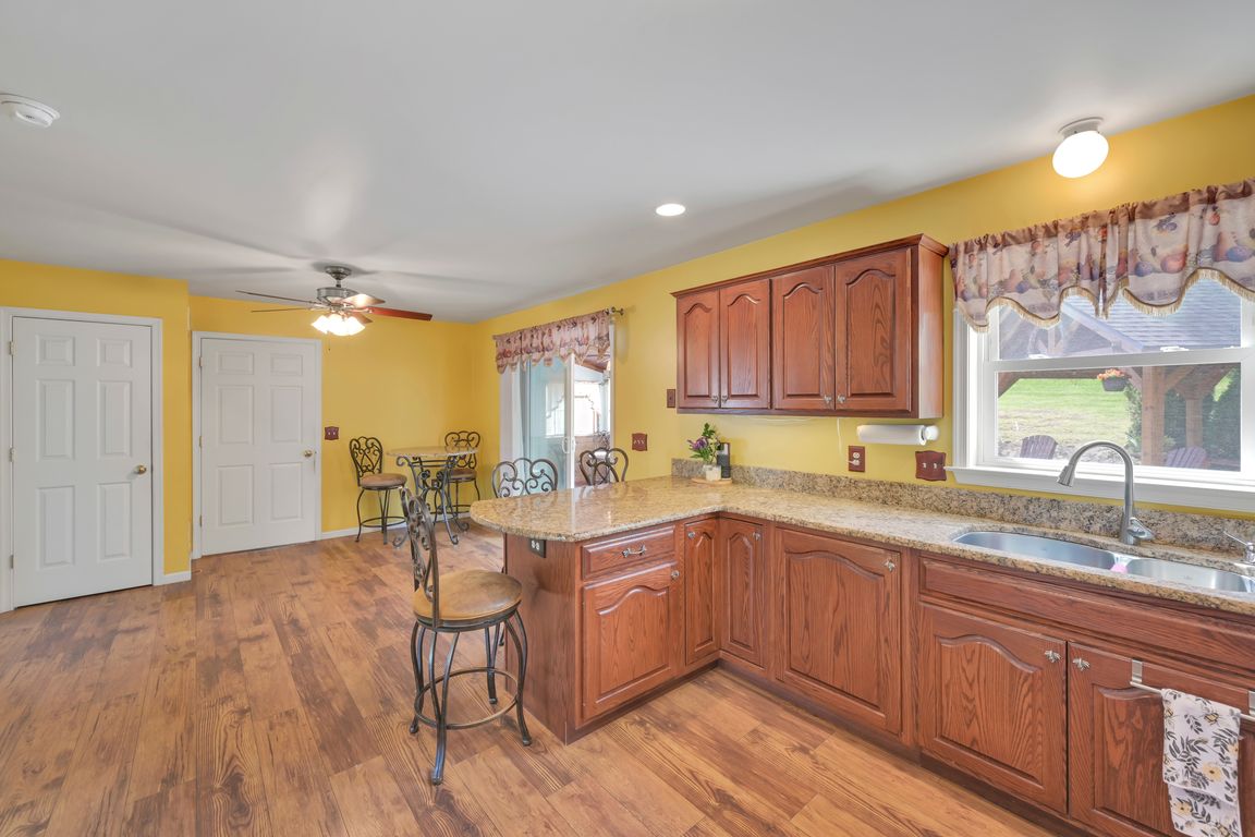 14-Kitchen