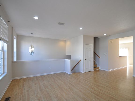 5th image of 9430 Glencroft Way