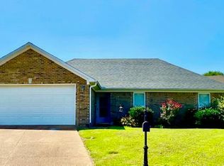126 Livingston Cv, Medina, TN 38355