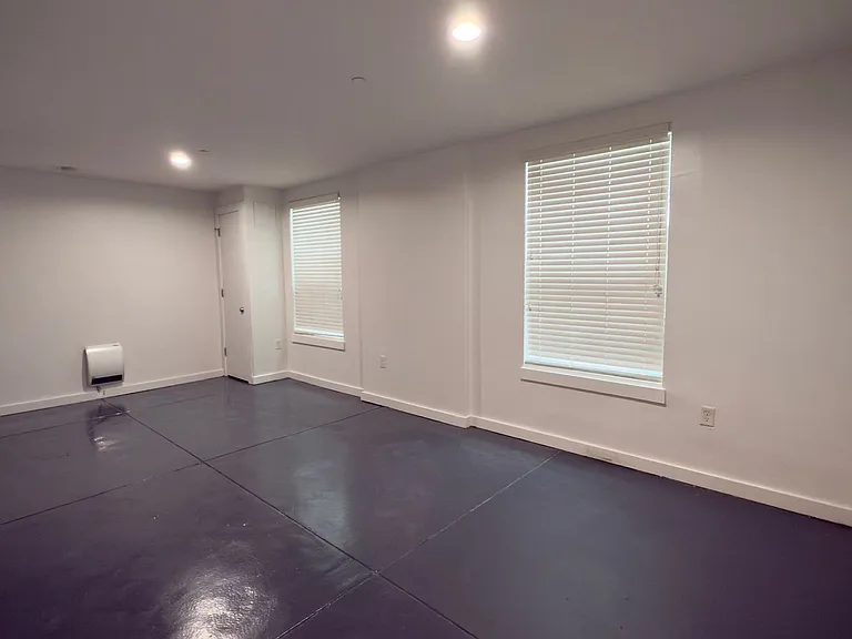 236 S Watkins St — Photo 10