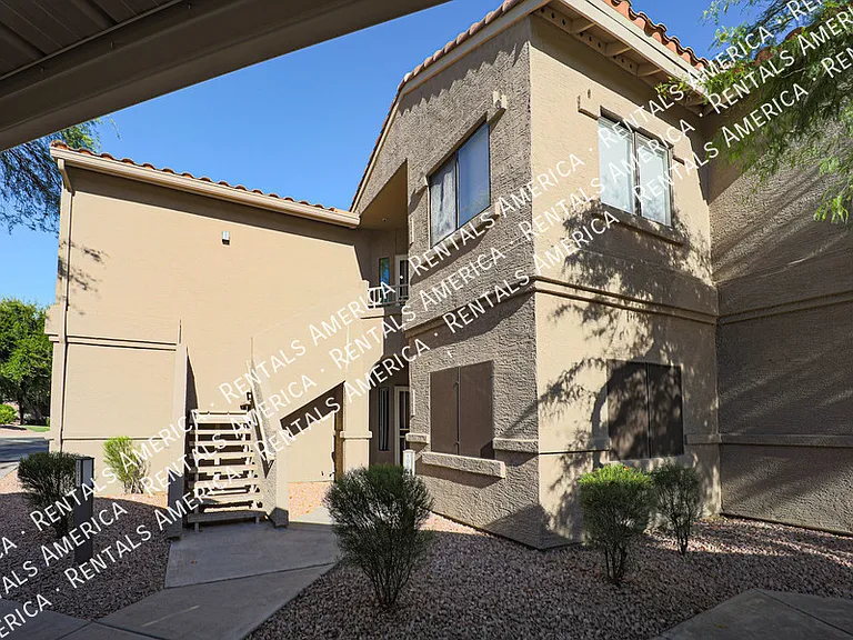 15050 N Thompson Peak Pkwy #2050 — Photo 2