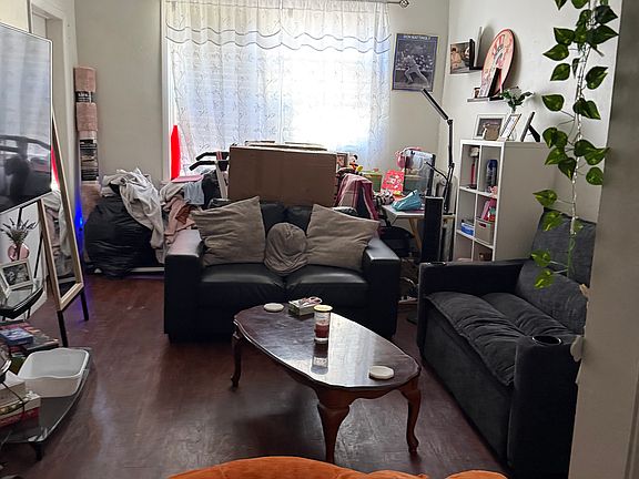 Livingroom Before painted