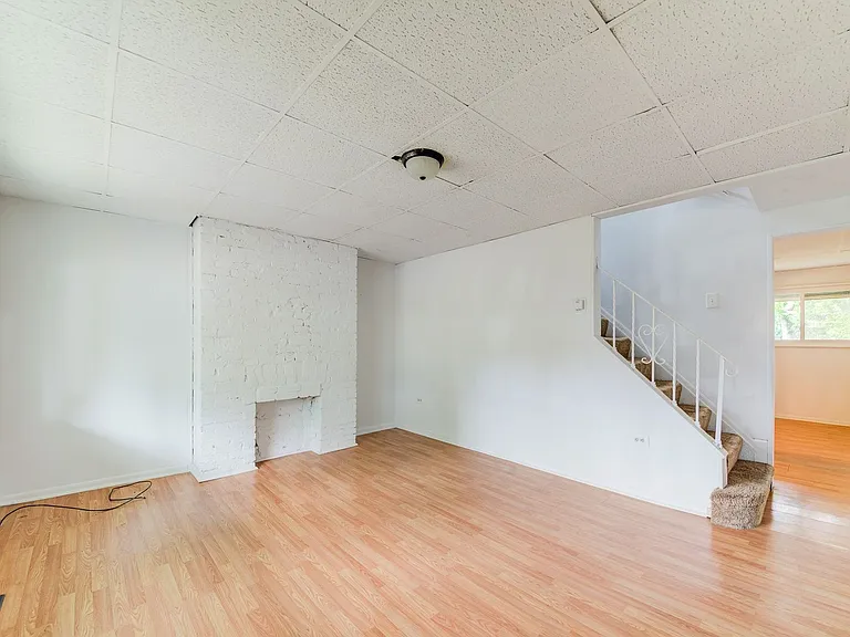 474 Edith St — Photo 6
