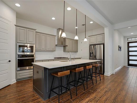 2nd image of 6725 Taomina Dr